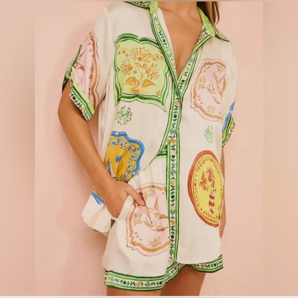 Mediterranean Medallion 2 Piece Short Set S $100 Retail NWOT - Picture 4 of 15